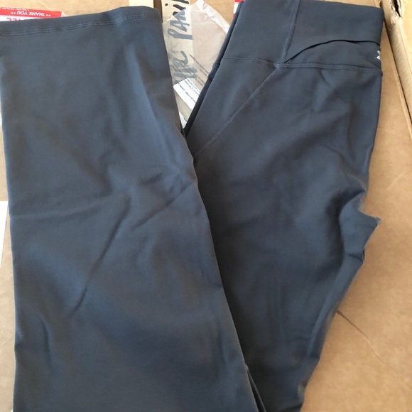 - Under Armour DFO Reflect High-Rise Bootcut Pants - Picture 6 of 16